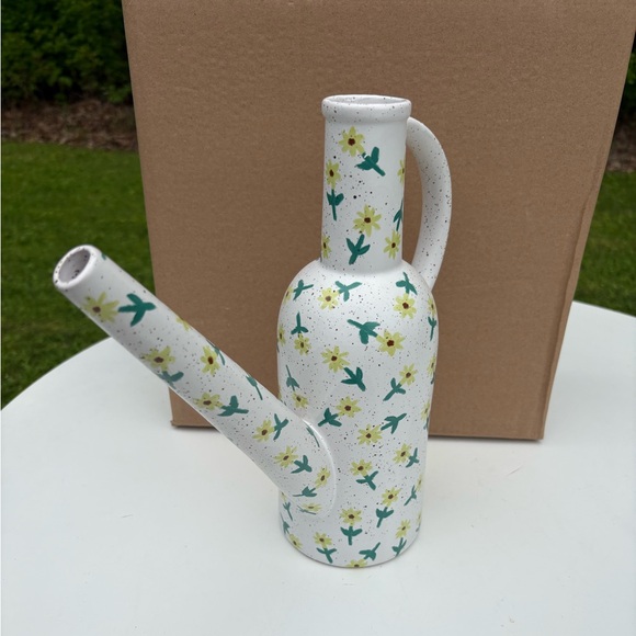NWT Urban Outfitters Daisy Watering Can - Picture 7 of 11